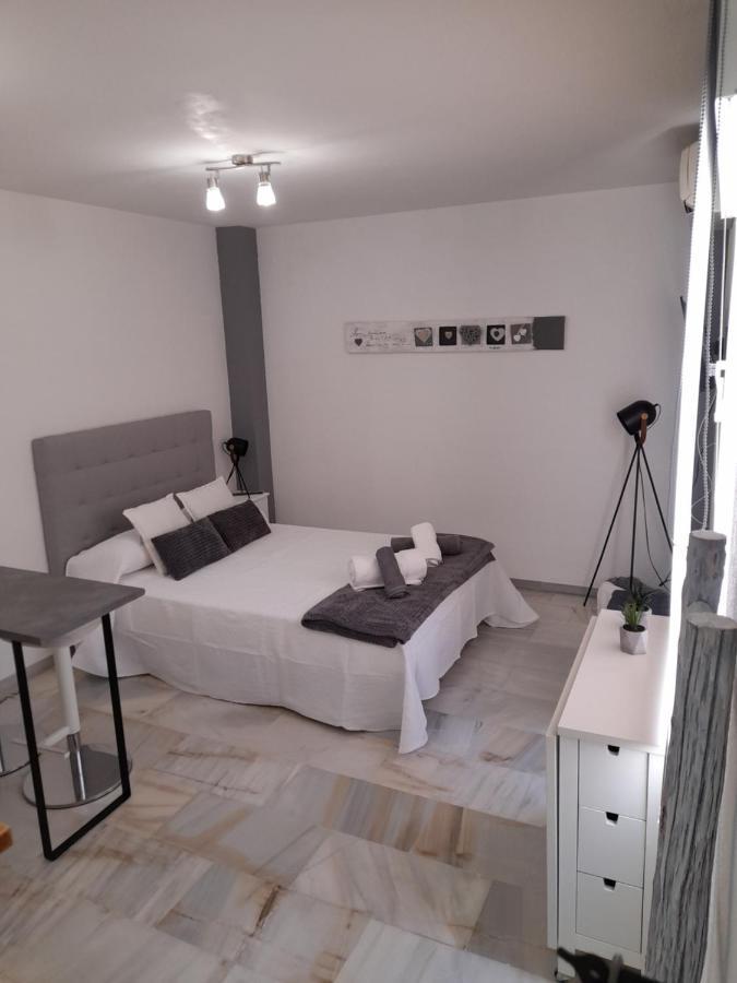 New And Parking Zamarrilla Apartment Málaga